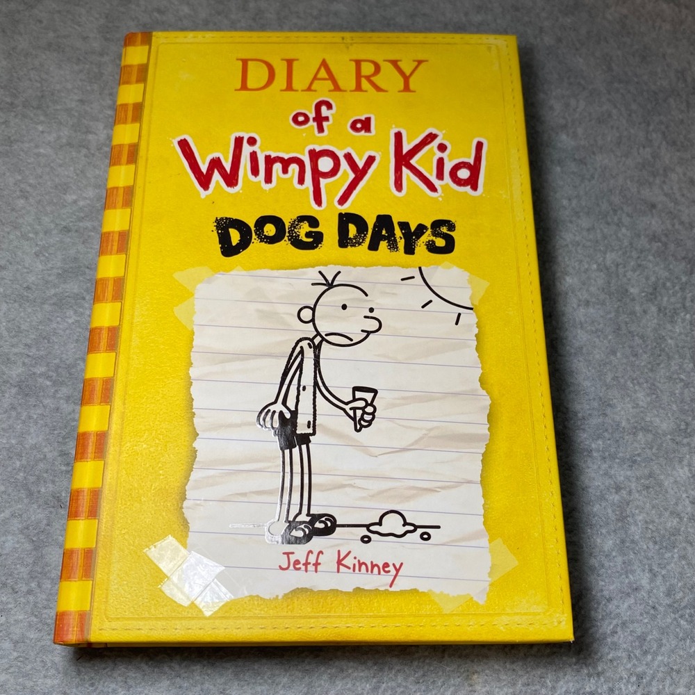Diary of a Wimpy Kid Dog Days Kids Book 4 Hardcover Jeff‎ Kinney Graphic Novel